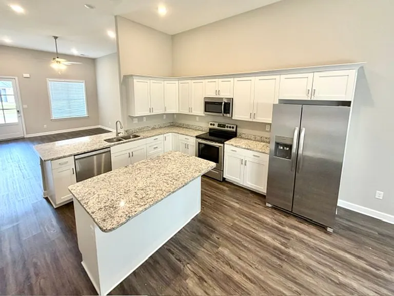 8750 Windstone Estate Dr — Photo 4