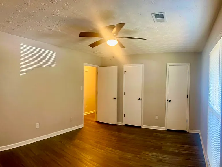 1612 Riverside Trl NE — Photo 7