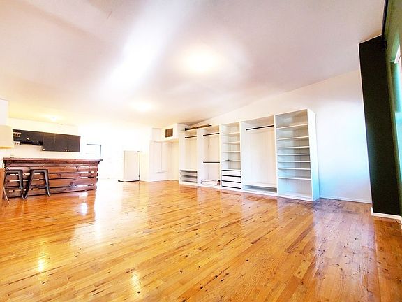 5th image of 992 Bedford Ave #3B