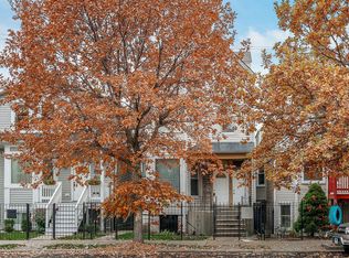 2820 N Sacramento Ave #3, Chicago, IL 60618
