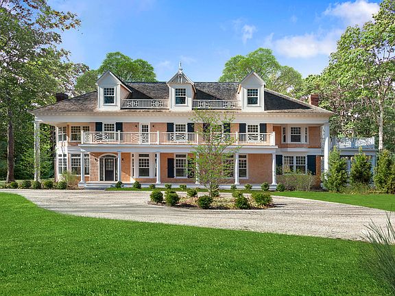 2nd image of 1 Dering Woods Ln