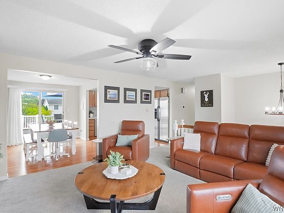 5th image of 11 Doehaven Cir