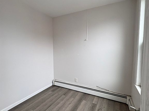 3rd image of 84 Atlantic St