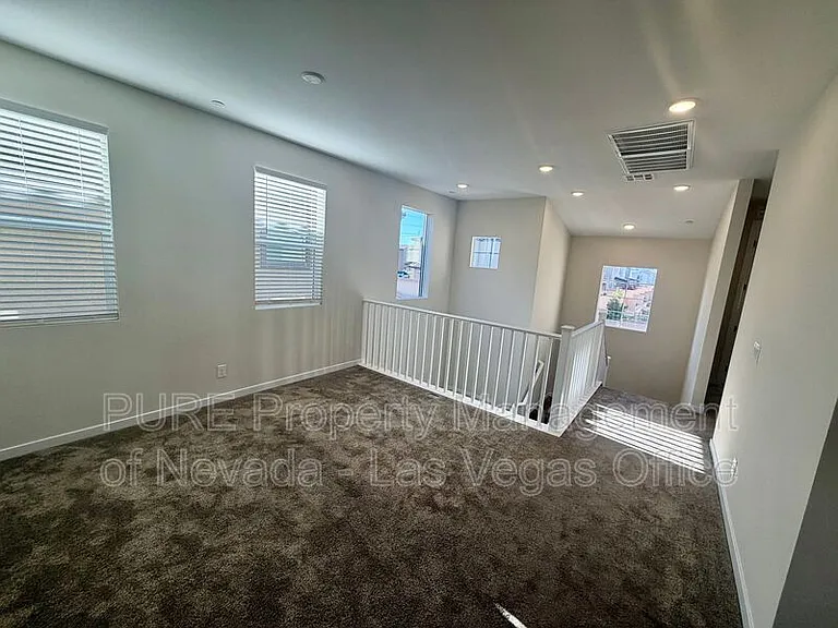 10661 Valletta Ave — Photo 28