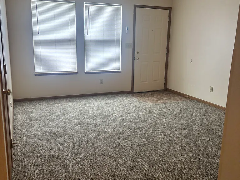 Cedar Cliff Apartments — Photo 11