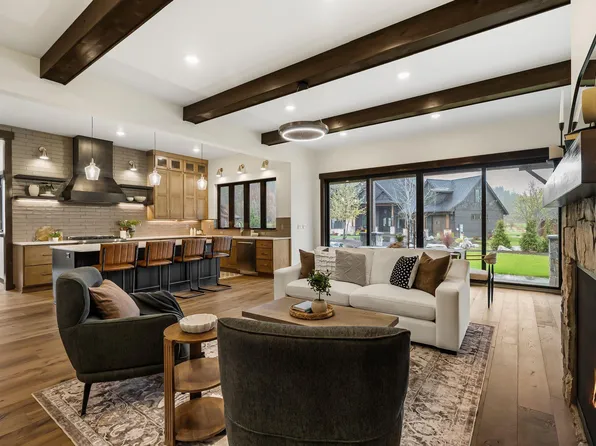 11 Alpenrose Ln, Sandpoint, ID 83864