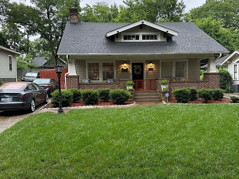 321 Walnut Ave — Photo 1