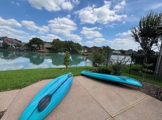 402 Bay Bridge Dr, Sugar Land, TX 77478