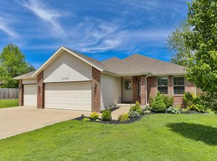 5749 W Payton Circle, Springfield, MO 65802