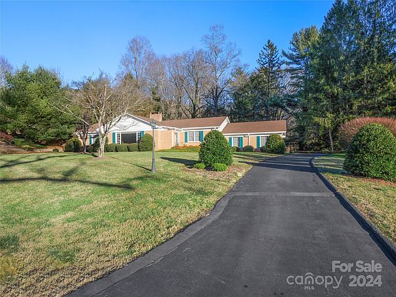2nd image of 114 Hawthorn Dr