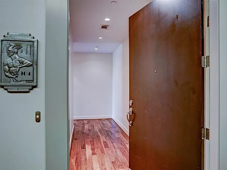 1600 Post Oak Blvd #904 — Photo 24
