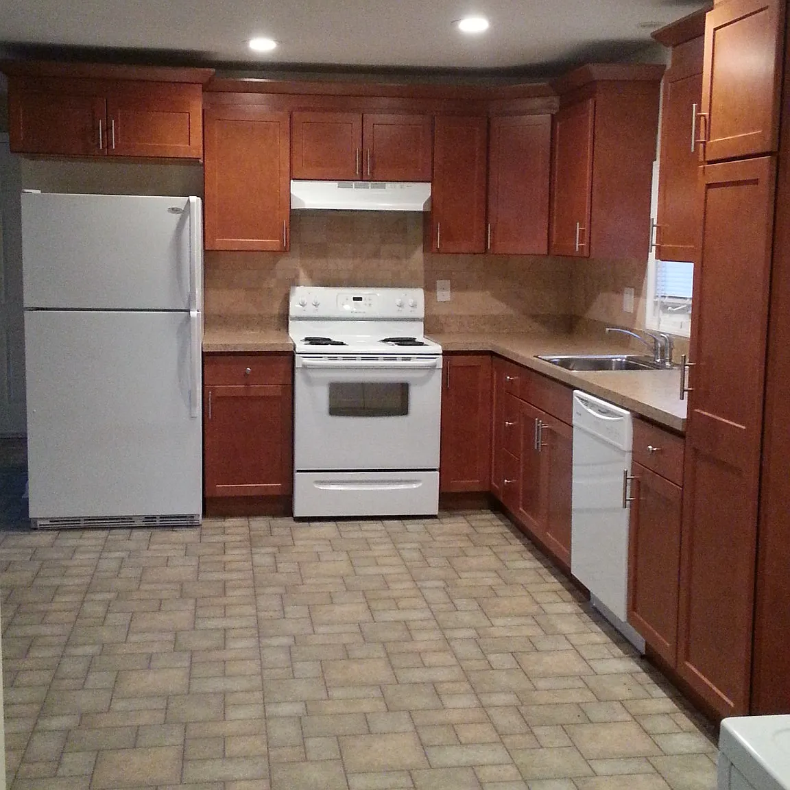 3 bed, $2,100 — Photo 1