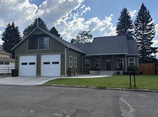 955 10th St, Baker City, OR 97814