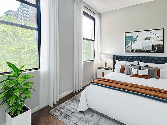 4th image of 341 W 19th St #1D