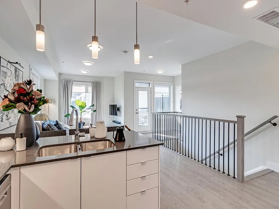1265 Birchmount Rd