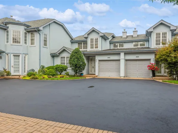 466 Florencia Place #466, Melville, NY 11747