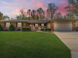 35663 Banbury Rd, Livonia, MI 48152