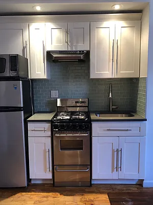 Rented by Evergreen Realty & Investments | media 8