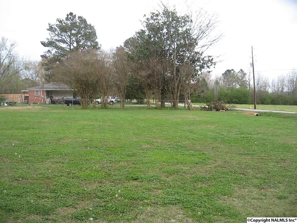2nd image of 4511 Hobbs Island Rd