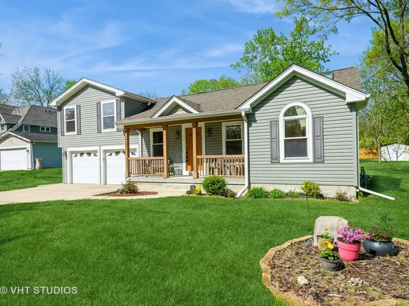917 N Van Buren St, Batavia, IL 60510