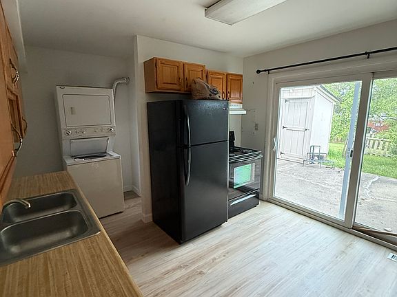 3rd image of 902 N Broadway St Unit B