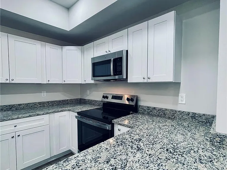 314 Barber St #35 — Photo 16