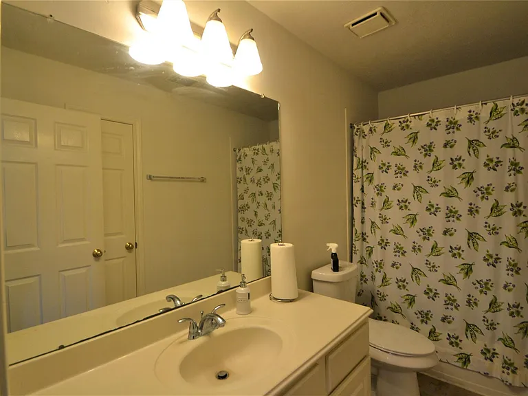 12110 Laurel Ct — Photo 14
