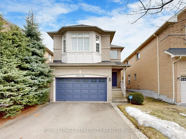 61 Quetico Dr, Richmond Hill, ON L4B 4J2