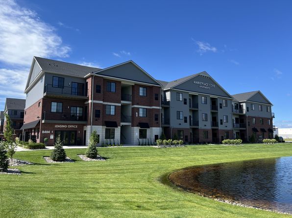 Brougham Dr, Sterling Heights, MI