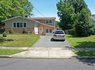 209 Avon Rd, Cherry Hill, NJ 08034