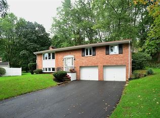 1800 Concord Dr, Allison Park, PA 15101