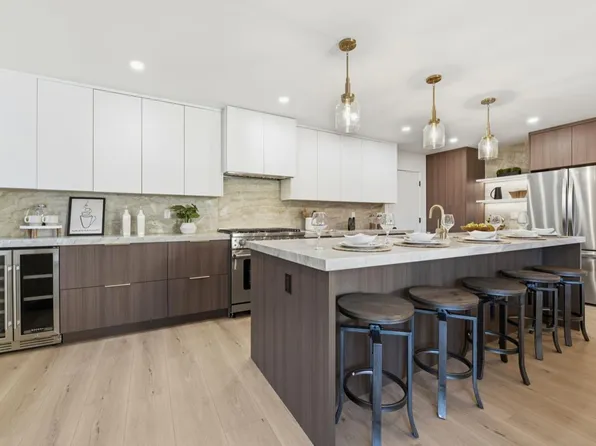 315 W Meadow Dr, Palo Alto, CA 94306