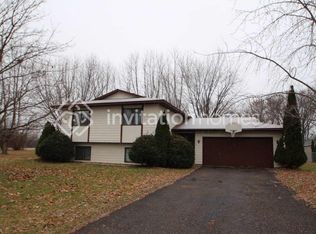 578 Witt Ct, Vadnais Heights, MN 55127