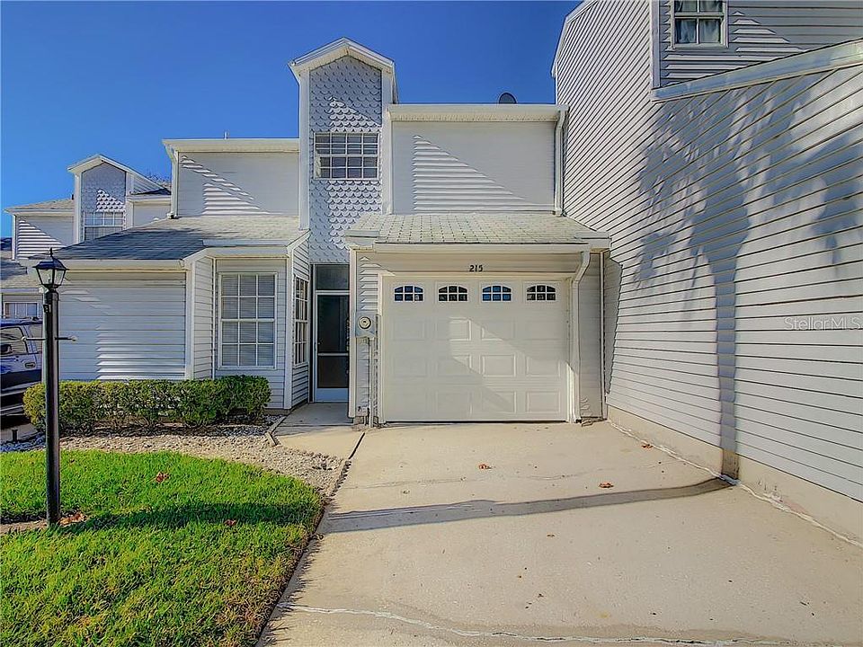 1st image of 215 Northshore Cir