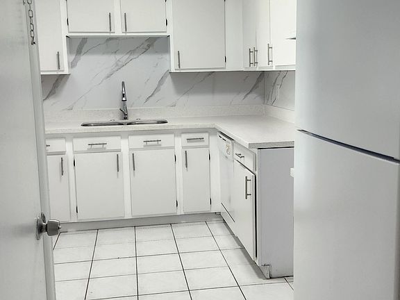 5th image of 14840 Naranja Lakes Blvd #E3