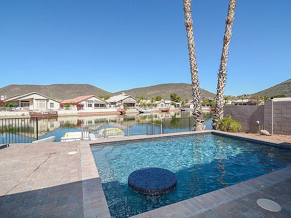 2nd image of 5562 W Rose Garden Ln