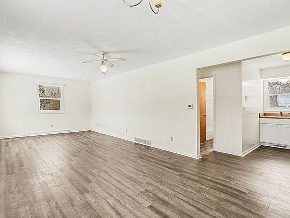 2nd image of 10809 N 12th St