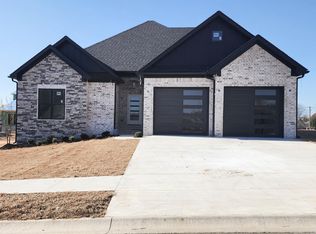 105 Sycamore Springs Dr, Conway, AR 72034