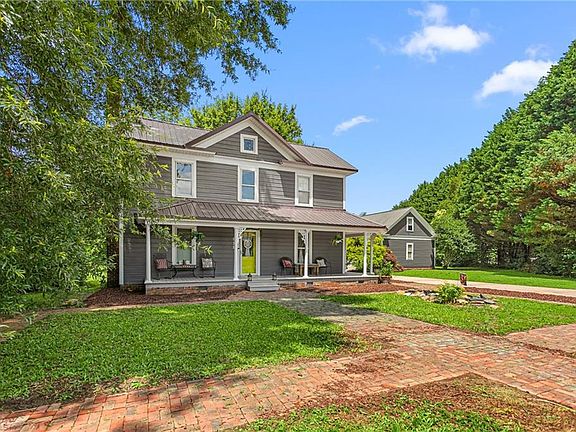 5th image of 212 S Fayetteville St