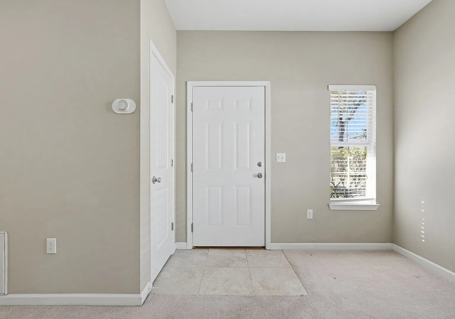 Move-In Ready! Beautiful 3 Bedroom in Niceville! — Photo 3