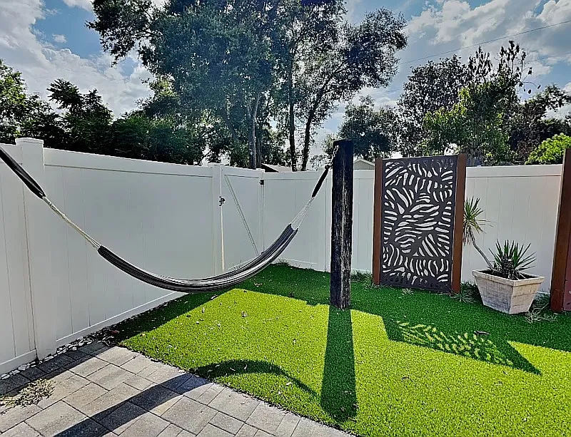 3 bed, 2.5 bath, 1966 sqft, $2,100 — Photo 1