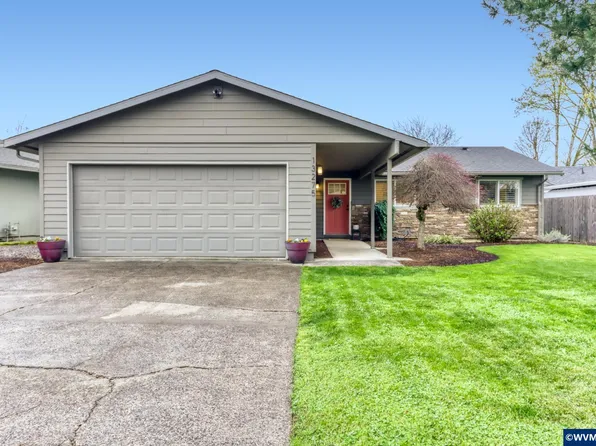 13275 Daiquiri Lake Dr NE, Aurora, OR 97002