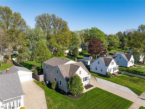 2nd image of 5307 Karen Isle Dr