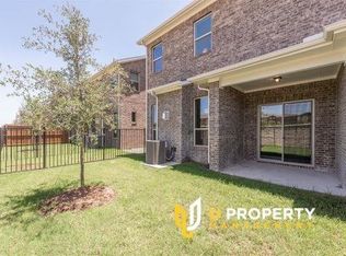 8254 Primrose Way, Dallas, TX 75252