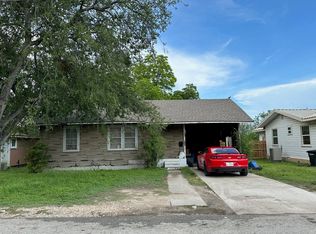 308 W 6th St, Del Rio, TX 78840