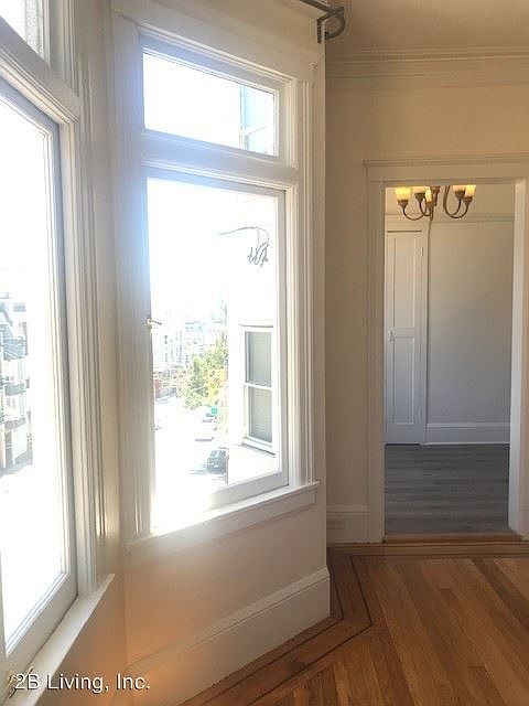 1st image of 359 Fillmore St APT 06