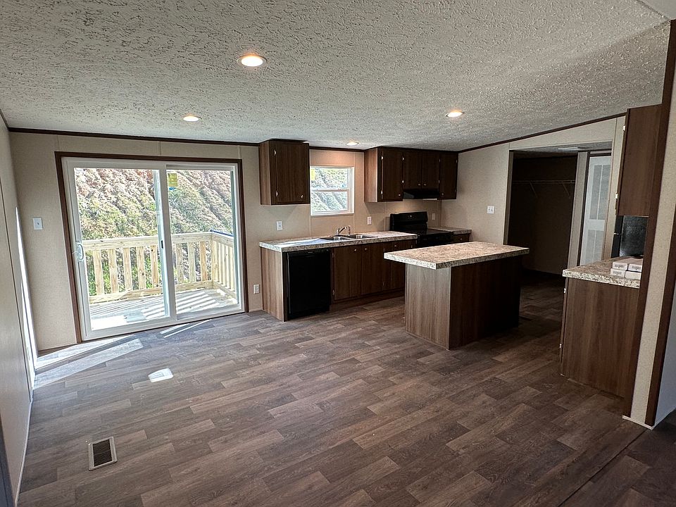 2nd image of 418 Bowman Rd