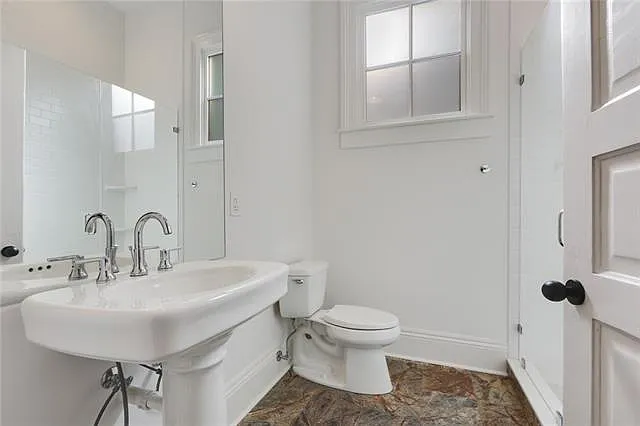 3439 Baronne St — Photo 7