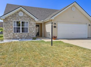 709 Lauterbur Ln, Champaign, IL 61822