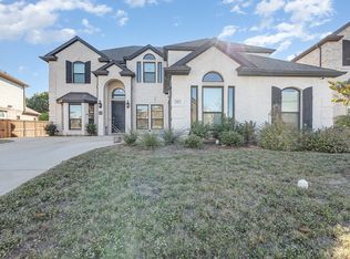 302 Calhoun St, Red Oak, TX 75154